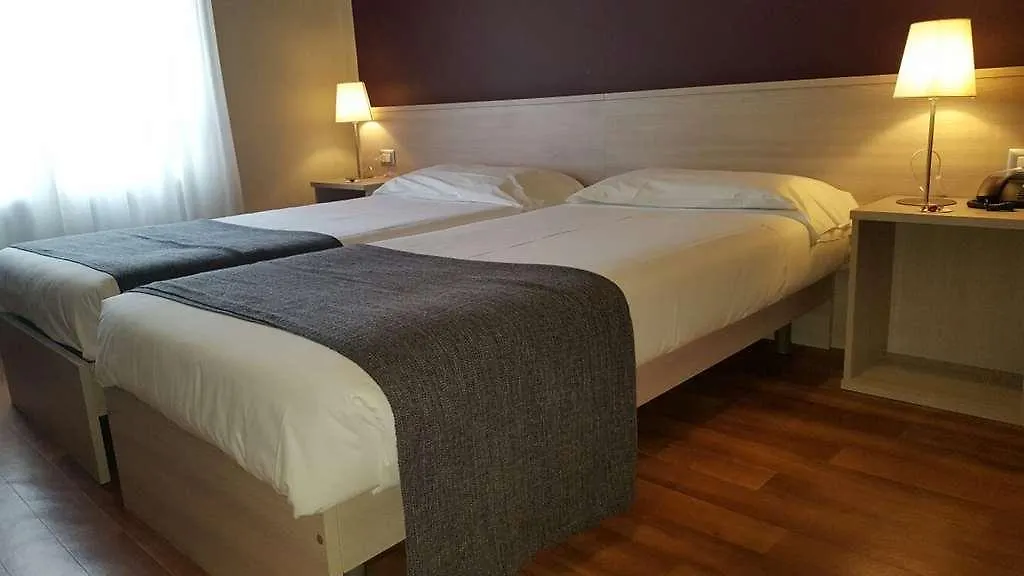 Scarlatti Hotel Milano 4*, Milan