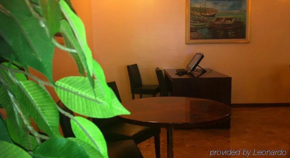 ****  Scarlatti Hotel Milano Italy